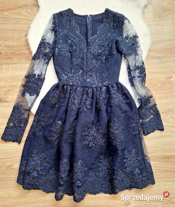 Piękna elegancka koronkowa granatowa sukienka z Kraków