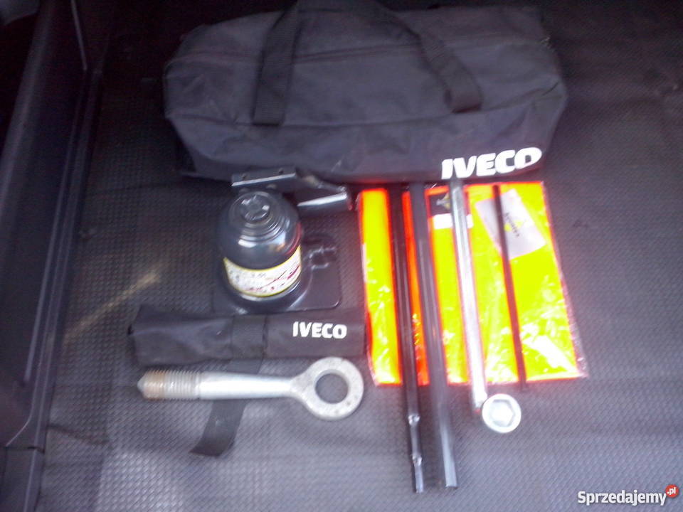 Podnośnik hydrauliczny słupkowy Iveco Daily dostawcze