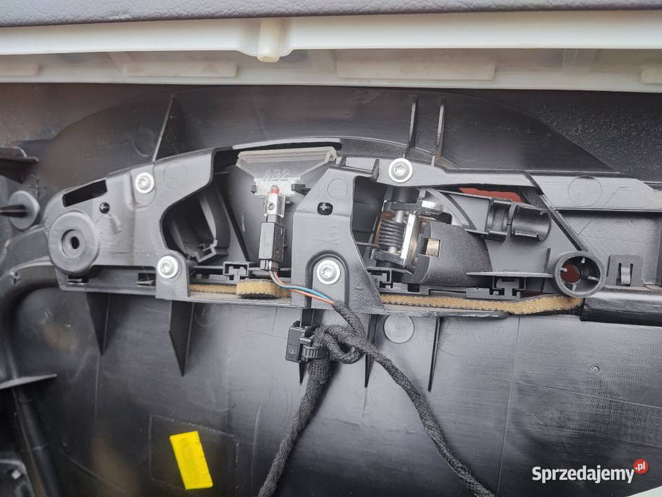 Audi Q7 boczki alkantara