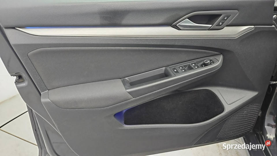 Volkswagen Golf VIII 20 TDI Life Z Polskiego komputer pokładowy