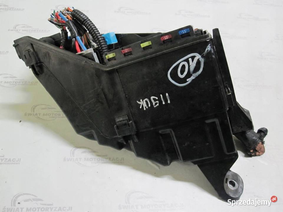 LEXUS IS II 22 D 08r skrzynka bezpieczników
