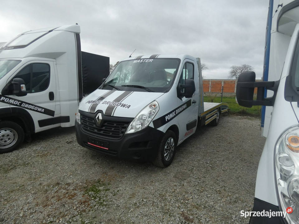 Renault Master najazd auto pomoc pomoc drogowa Raszków