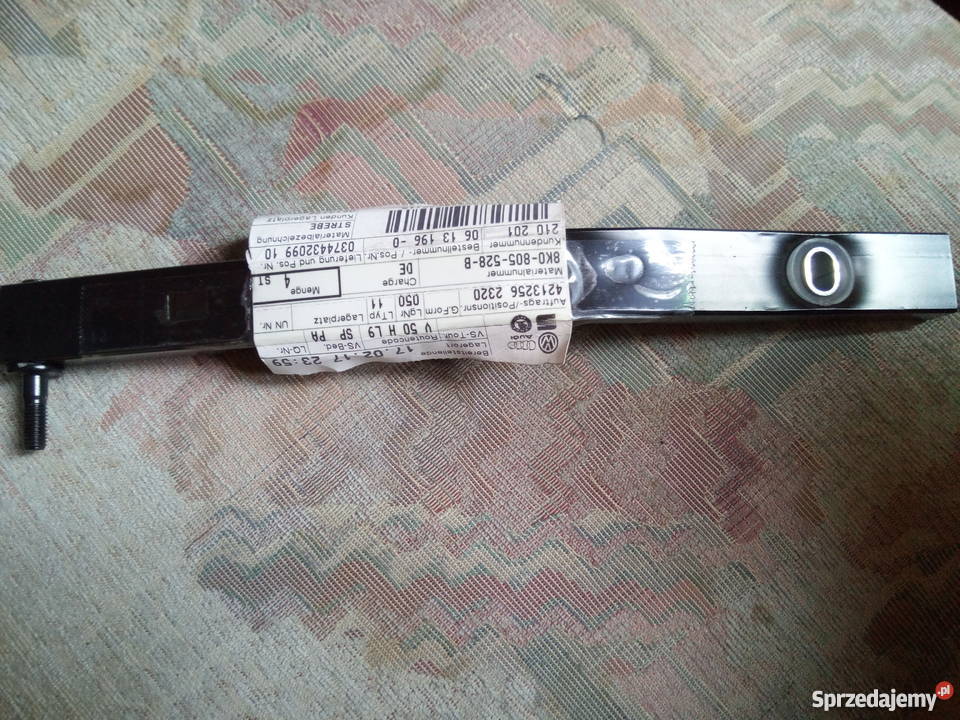 Audi A4 B8 A5 Podpora pasa prawa 8KO805528B osobowe Pilzno