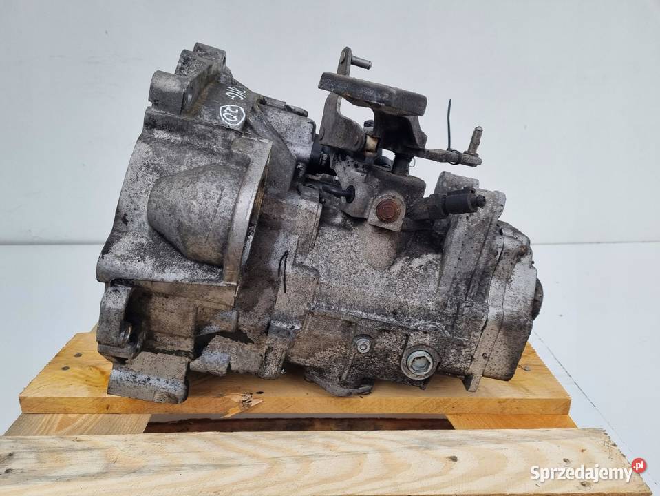 VW Touran 14 TSI MANUALNA SKRZYNIA BIEGÓW manual osobowe Janów
