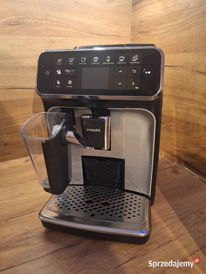 Ekspres kawowy Phillips LatteGo EP4346 Lutynia