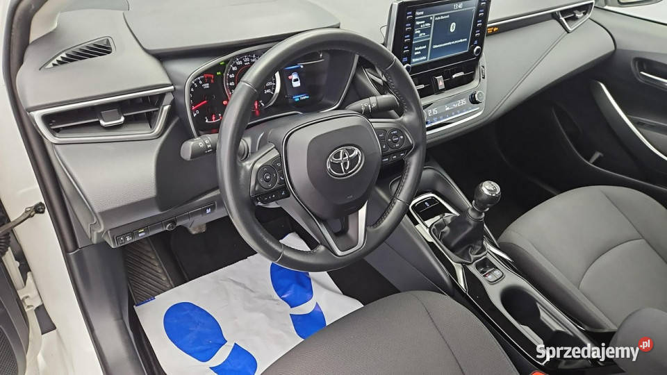 Toyota Corolla 15 Comfort Z Polskiego Salonu Sedan / Limuzyna Warszawa
