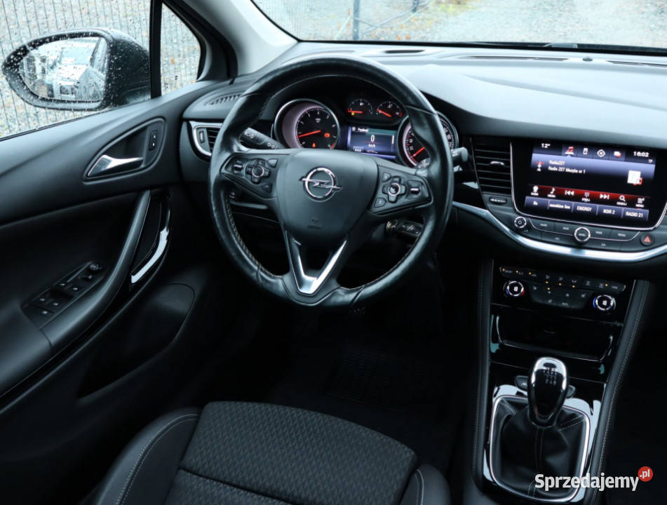 Opel Astra 14 T przyciemniane szyby