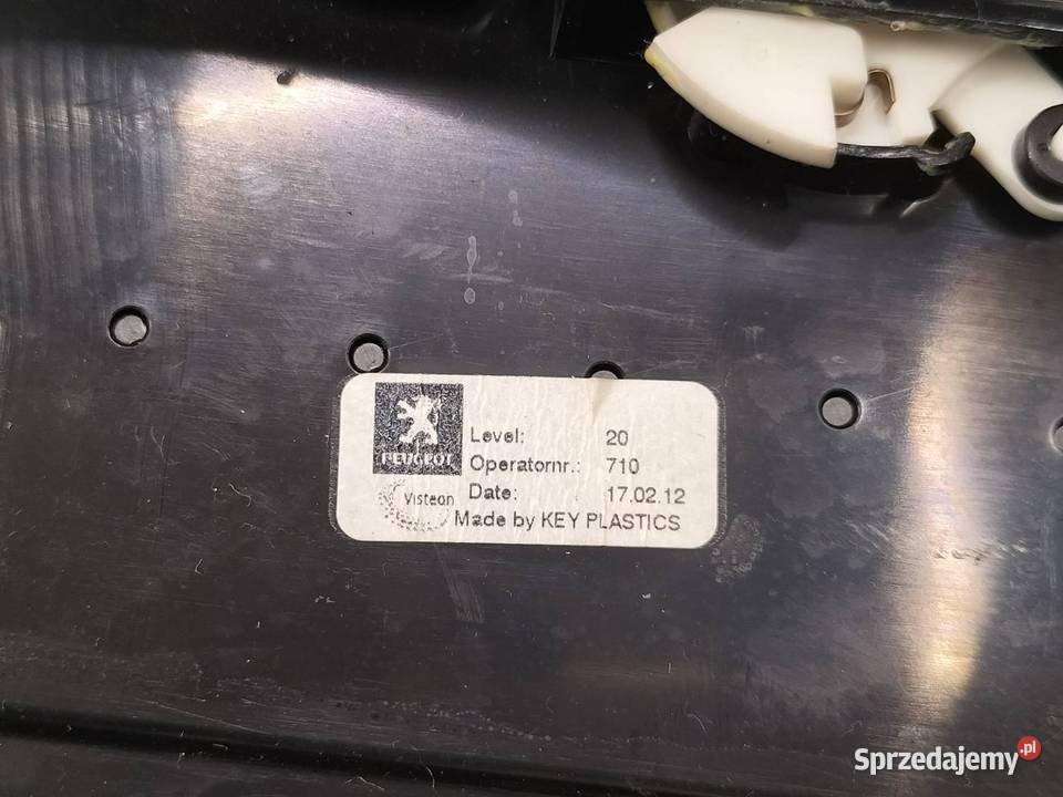 KRATKI NAWIEWU ŚRODKOWA EUROPA Peugeot 3008 I sprzedam