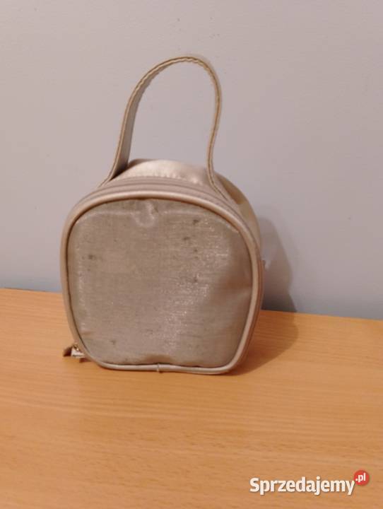 KOSMETYCZKA BODY SHOP satynowa srebrna z rączką Złotniki sprzedam