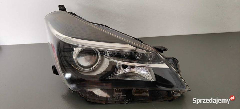 Lampa Przod Toyota Yaris 3 III Lift Led 1317r