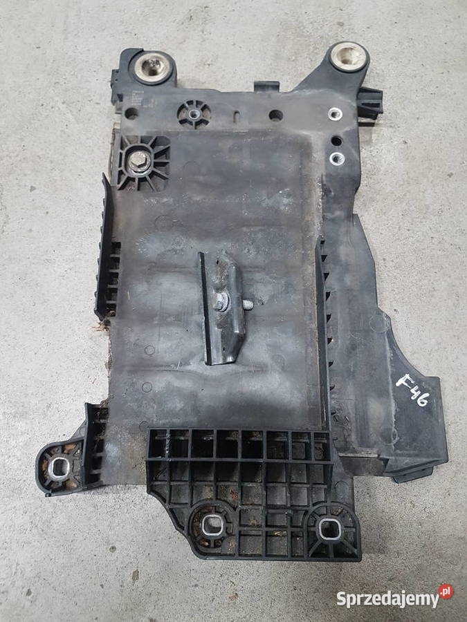 BMW 2 LCI F45 BMW F46 PODSTAWA AKUMULATORA osobowe sprzedam
