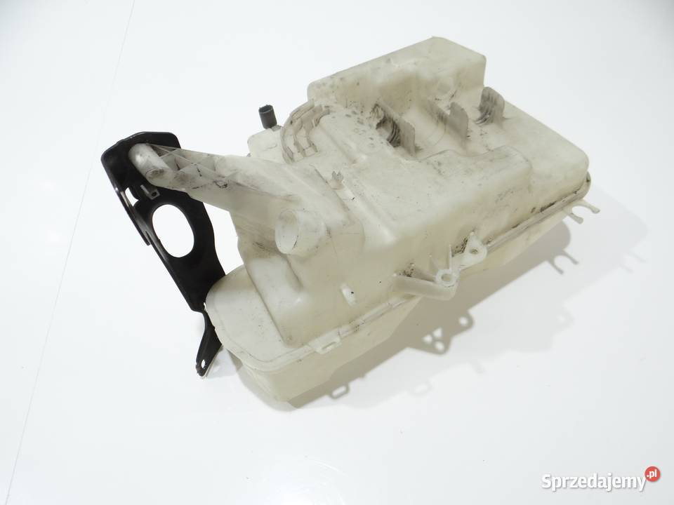 ZBIORNICZEK PŁYNU DO SPRYSKIWACZY BMW E60 Strzyżewice