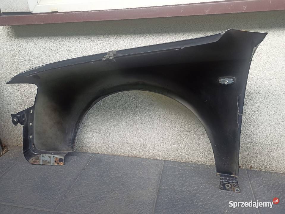 Audi A4 B6 błotnik przedni prawy czarny LZ9W Sieradz
