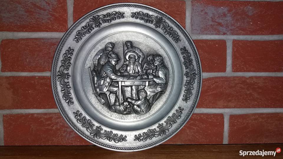 Płaskorzeźbacynowe talerzemotyw myśliwski Lubień
