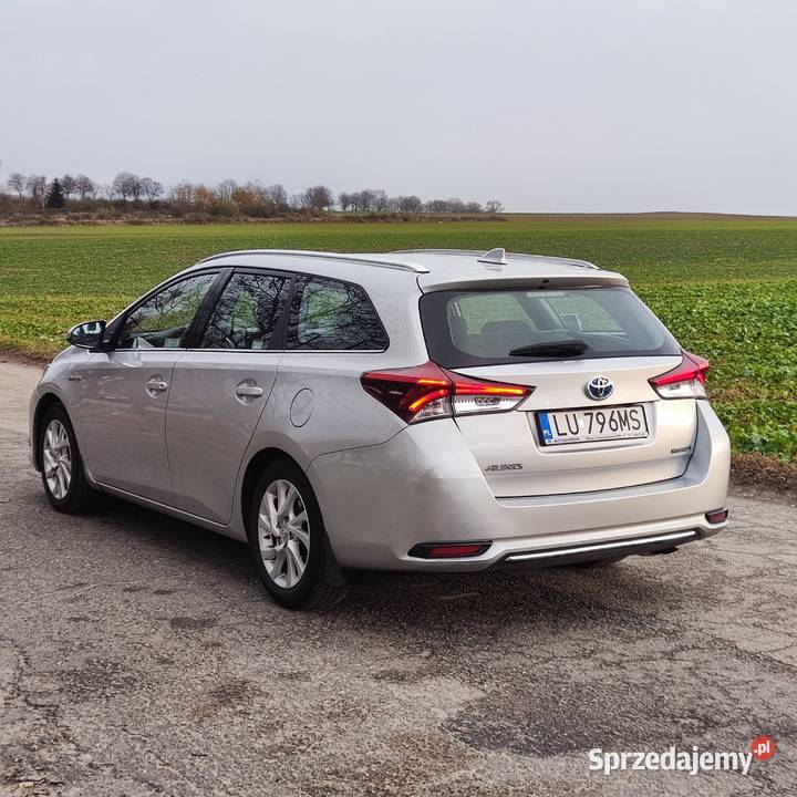 Toyota Auris hybryda gaz 2018r faktura VAT 23 Strzegom