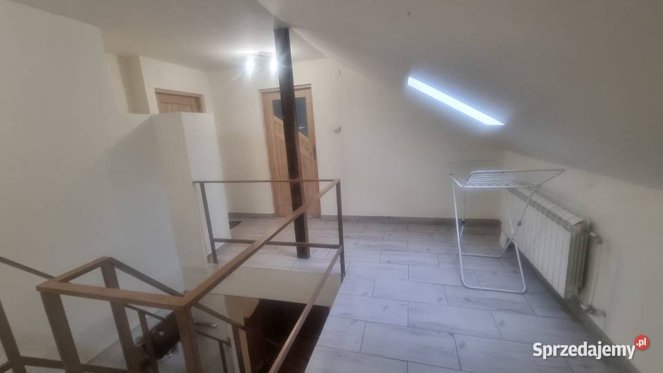 Duży dom Wynajmę 6 Pokoi 2 Łazienki Bogate mieszkalny Wynajem