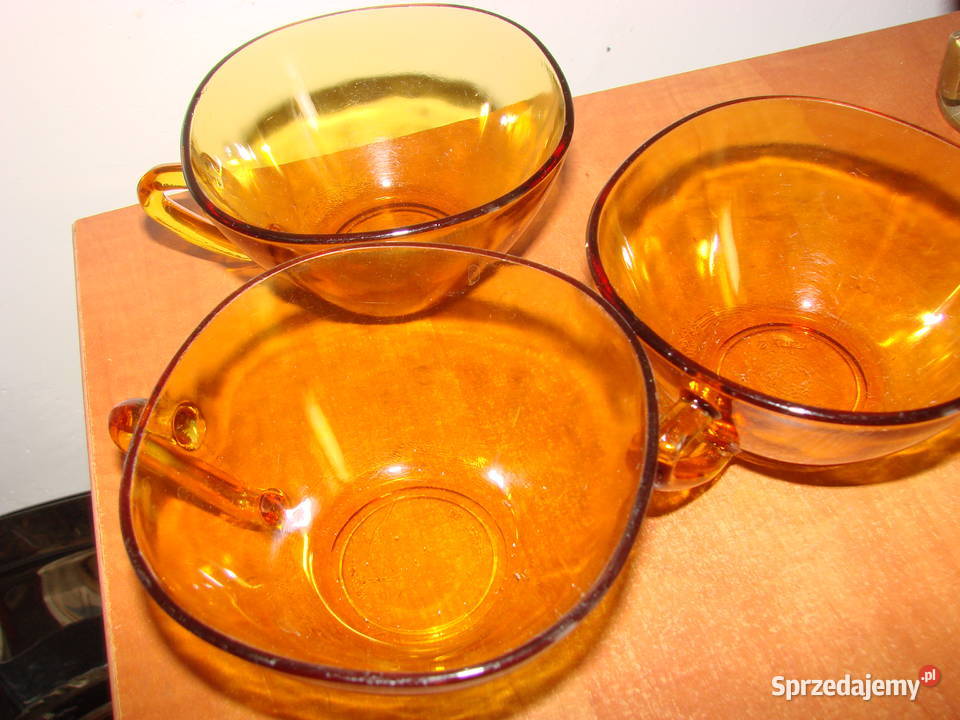 Vareco filiżanka bursztynowe szkło pomorskie Pruszcz Gdański