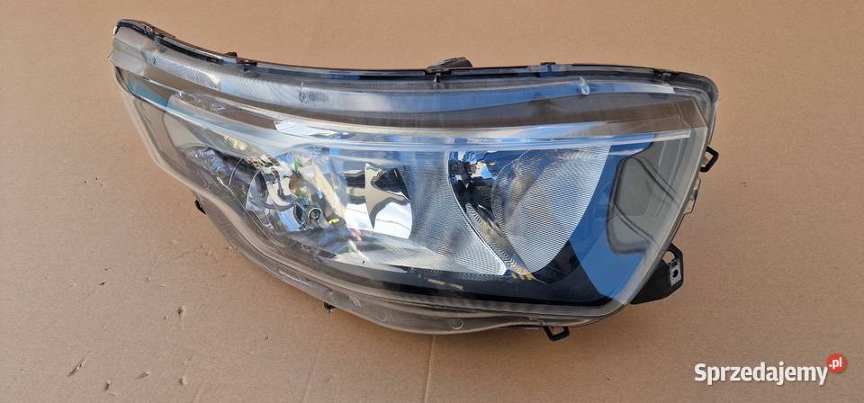 IVECO DAILY IV LAMPA REFLEKTOR PRAWY 5801473749