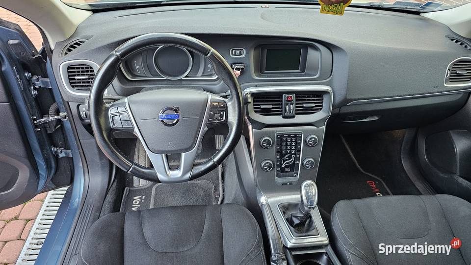 Volvo V40 16 T3 150 Lift 2012r Kamera 2 kpl kół możliwa zamiana Zarszyn