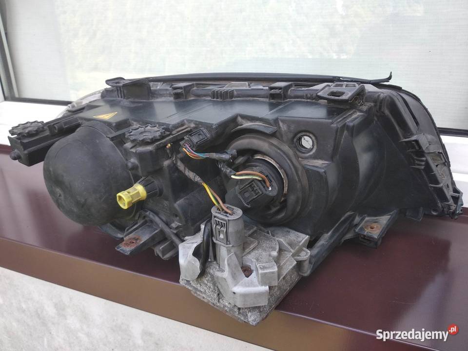 BMW E46 lampa przednia lewa xenon reflektor osobowe łódzkie