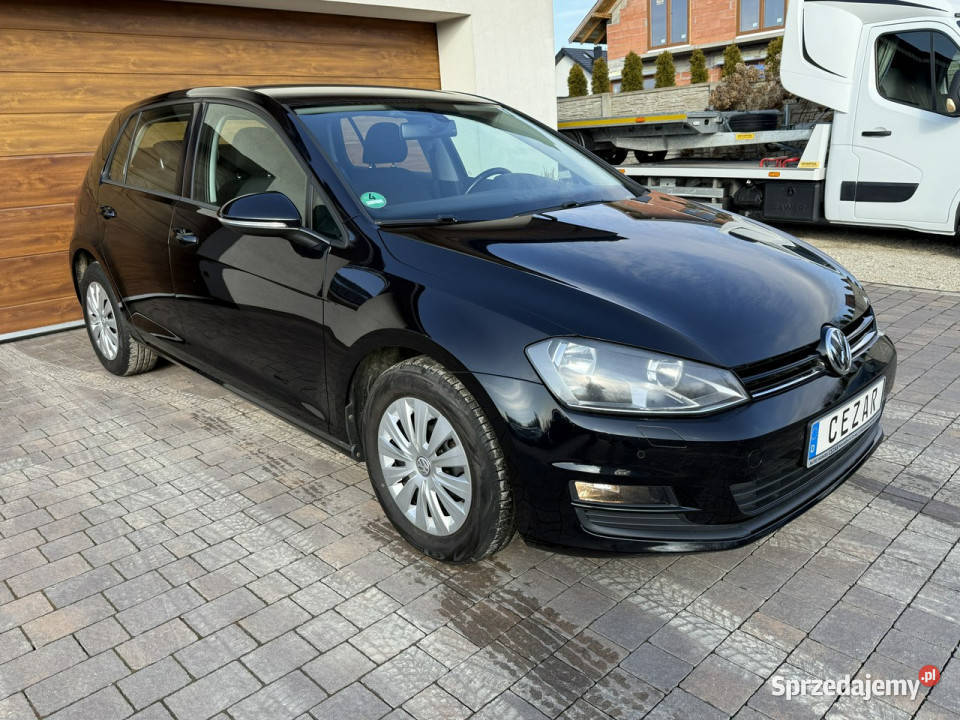 Volkswagen Golf VII 13r benzyna 5 drzwi lakier metallic Konradów