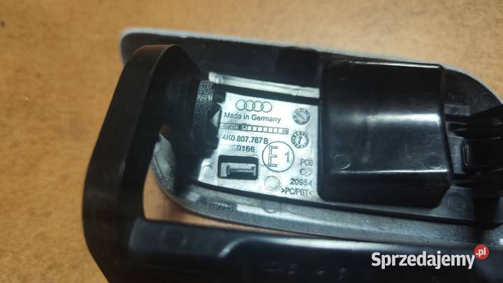 ZAŚLEPKA SPRYSKIWACZA LEWA AUDI A6 C8 4K0