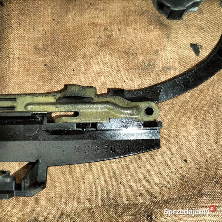 Podstawa klamki zewnetrznej prawy tył BMW E65 śląskie Poręba