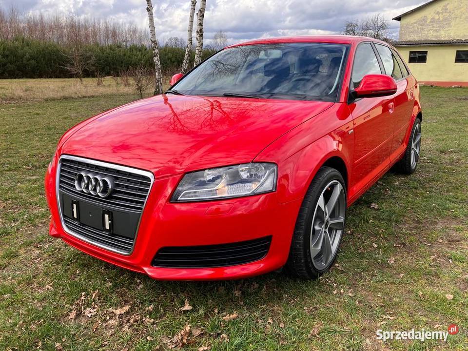 ŚLICZNE AUDI A3 16b 149000 światła do jazdy dziennej sprzedam