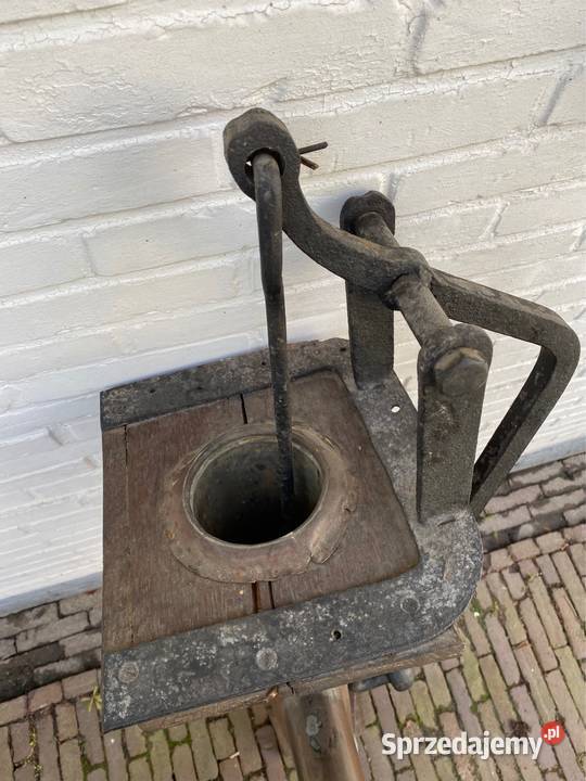Stara wielka miedziana pompa wodna Bystrzyca Kłodzka