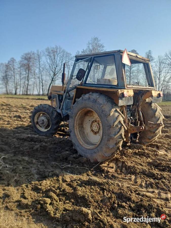 Ursys 385a 4x4 zetor 8045 Czarna