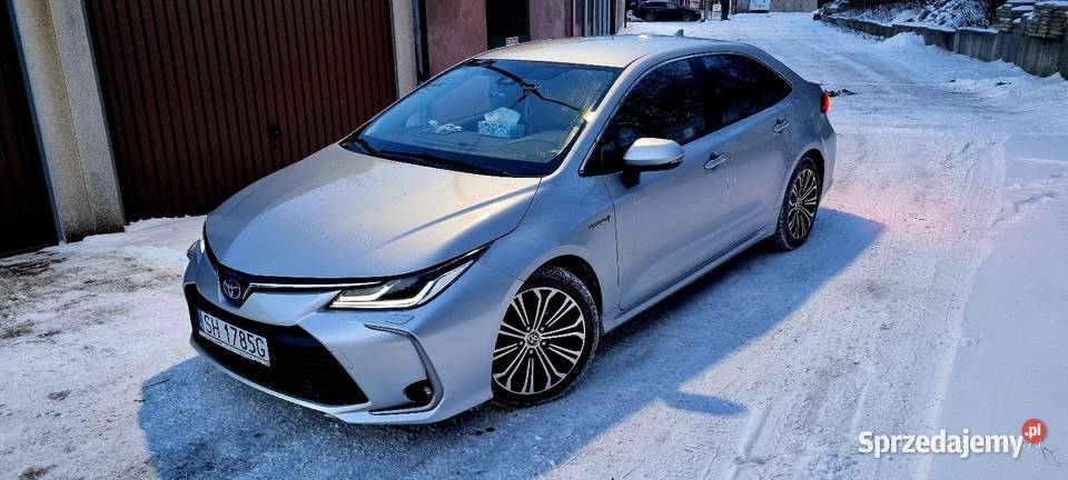 Toyota Corolla 18 hybryda na gwarancji światła do jazdy dziennej