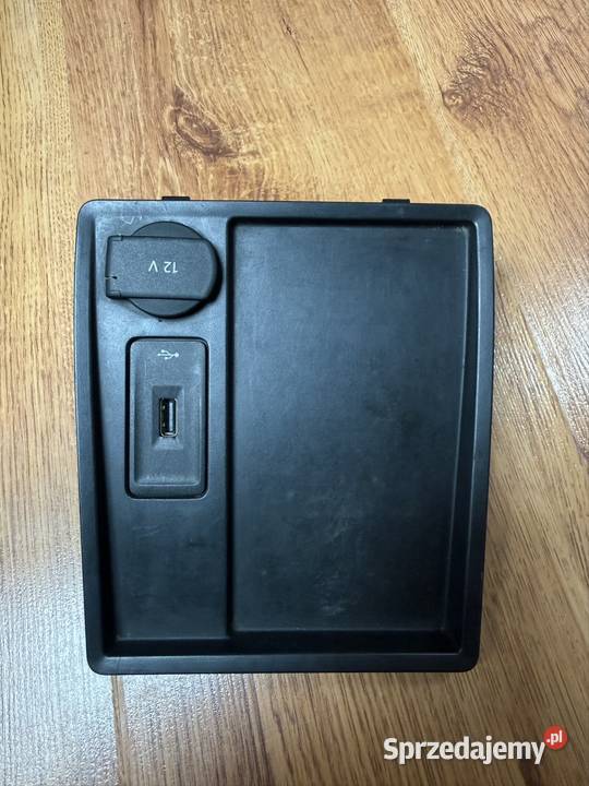 PÓŁKA TACKA ZAPALNICZKI GNIAZDO USB VW CADDY 2K5 Płaza
