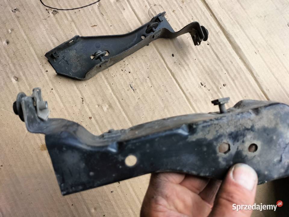 AUDI 80 B4 80B4 UCHWYT MOCOWANIE LAMPY PRAWE osobowe Kamień-Kolonia sprzedam