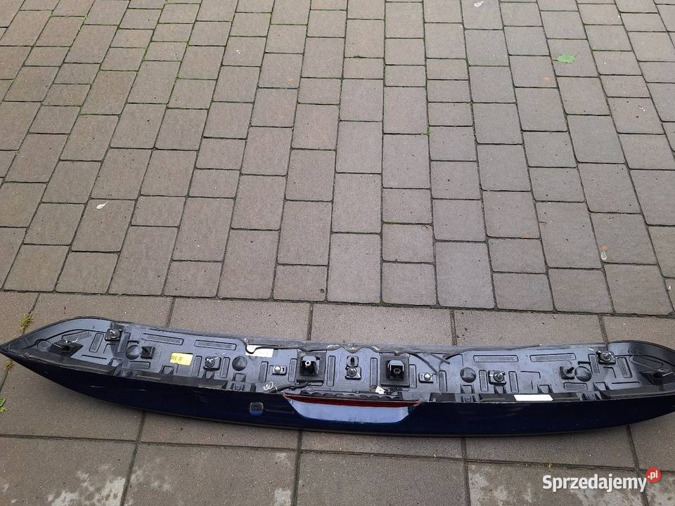Blenda klapy ze światłem stop Chrysler Pacifica Rok produkcji 2017 mazowieckie Książenice