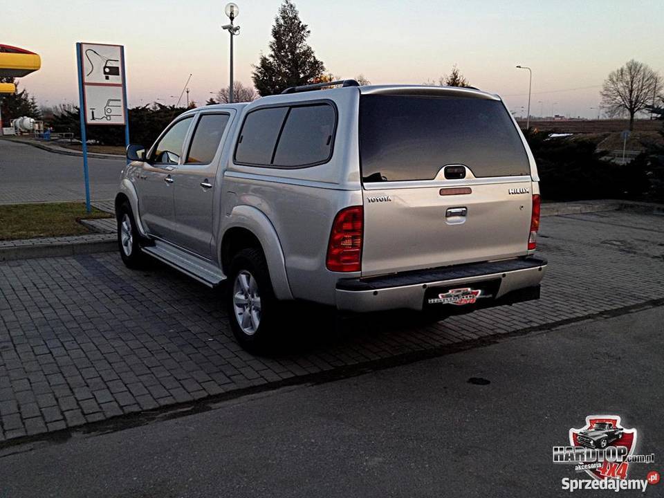 Zabudowa Toyota Hilux Hardtop 19 terenowe