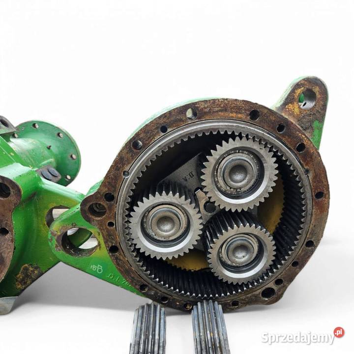 Zwolnica tylna RH L78255 AL79866 John Deere 6100