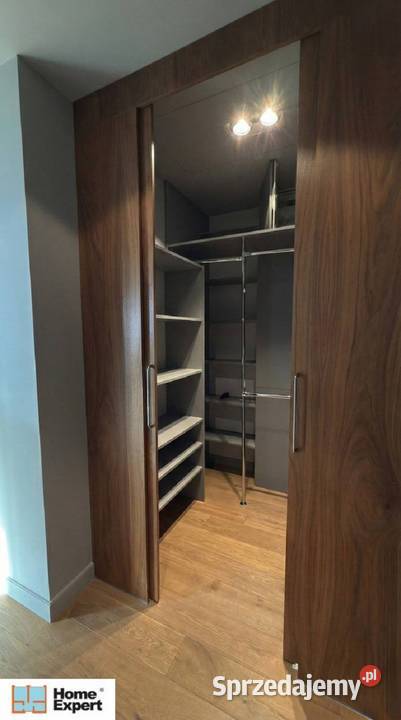 2pok 70met Sky Tower 2 KOMÓRKIGARAŻ2MP Wrocław sprzedam