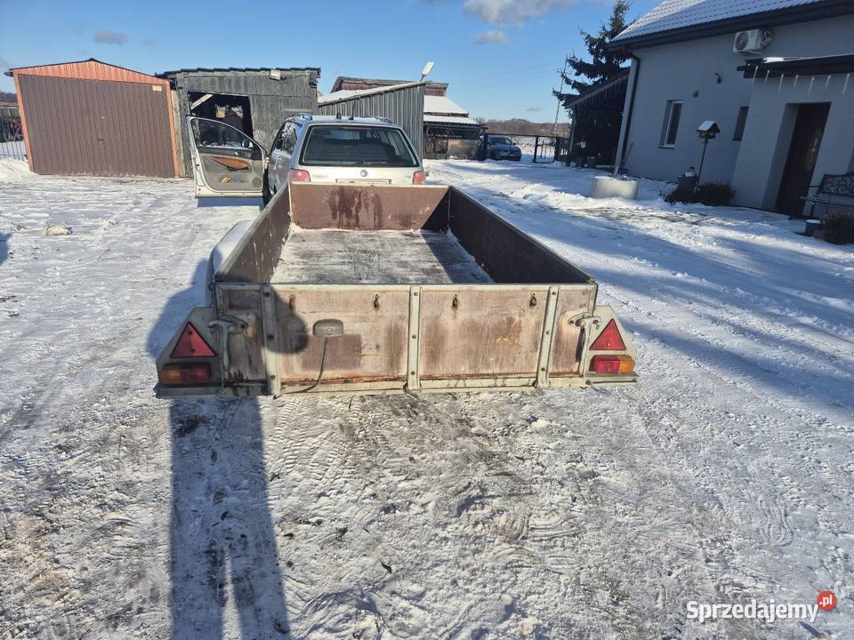 Przyczepka samochodowa 3x14 ładna z dokumentami Rok produkcji 1984 Stara Kaźmierka