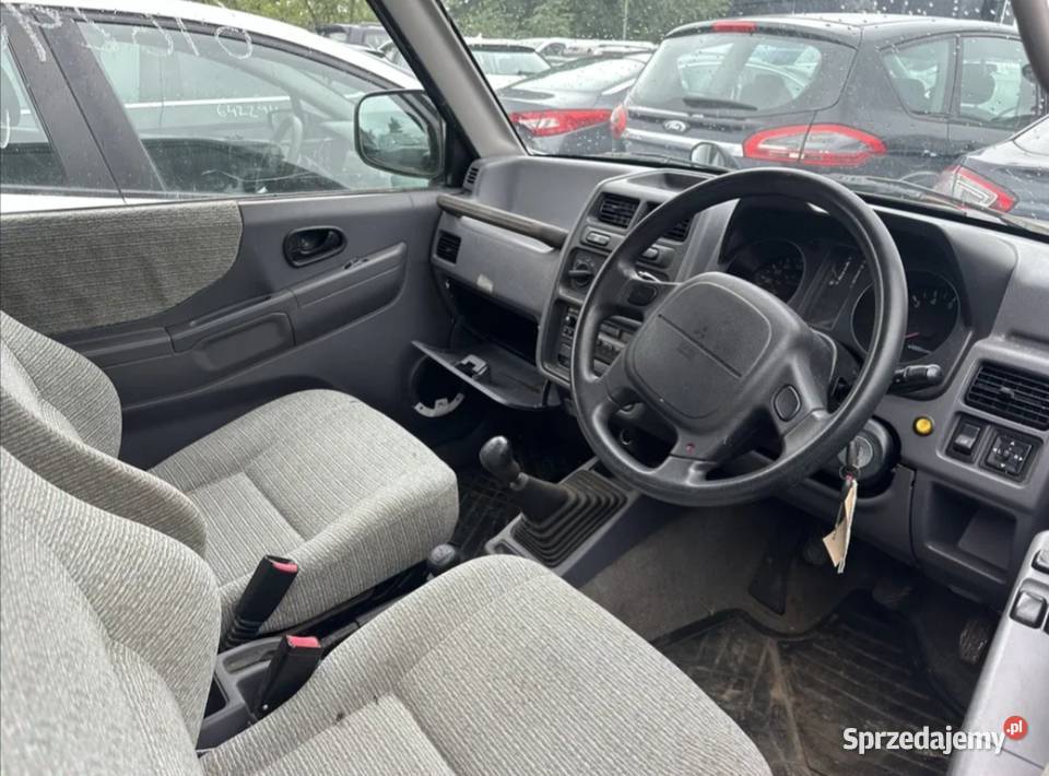 Mitsubishi Pajero stan