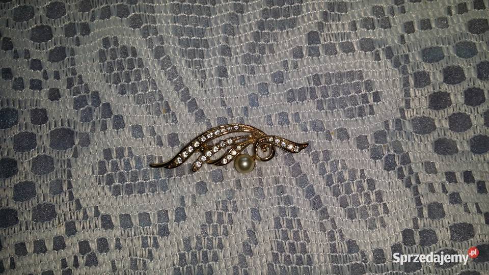 Stara angielska broszka uskrzydlona perła