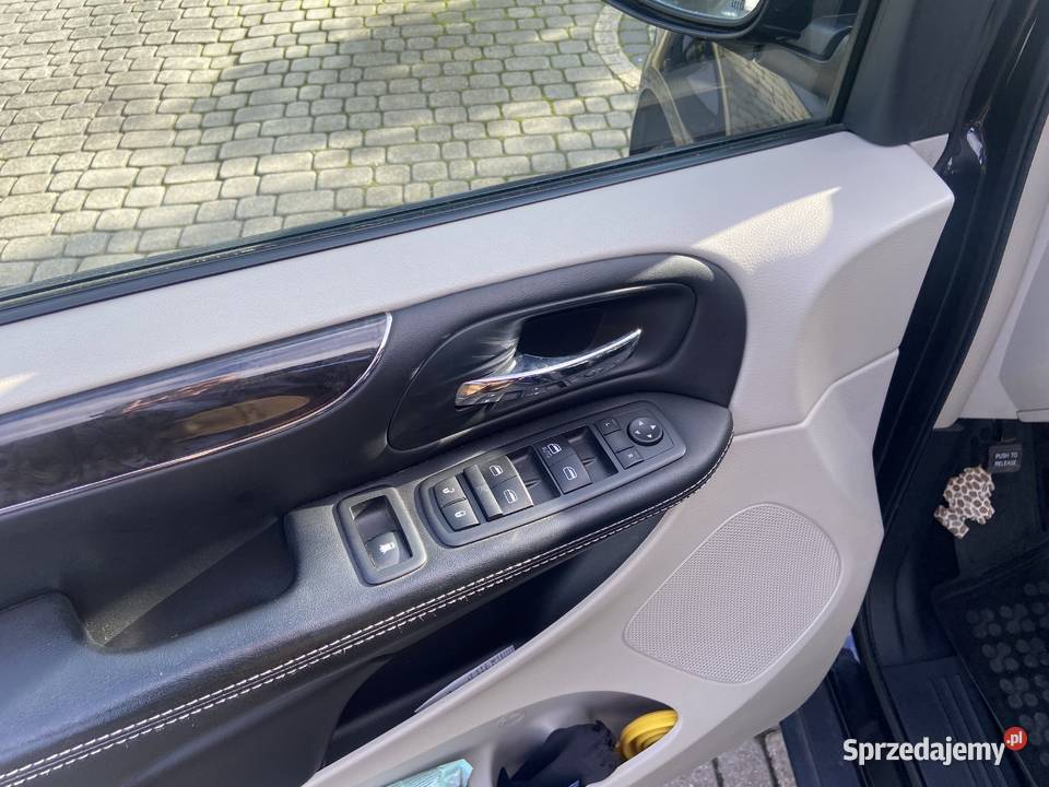 Chrysler TownCountry 2016 r 36 benzyna lpg sprzedam