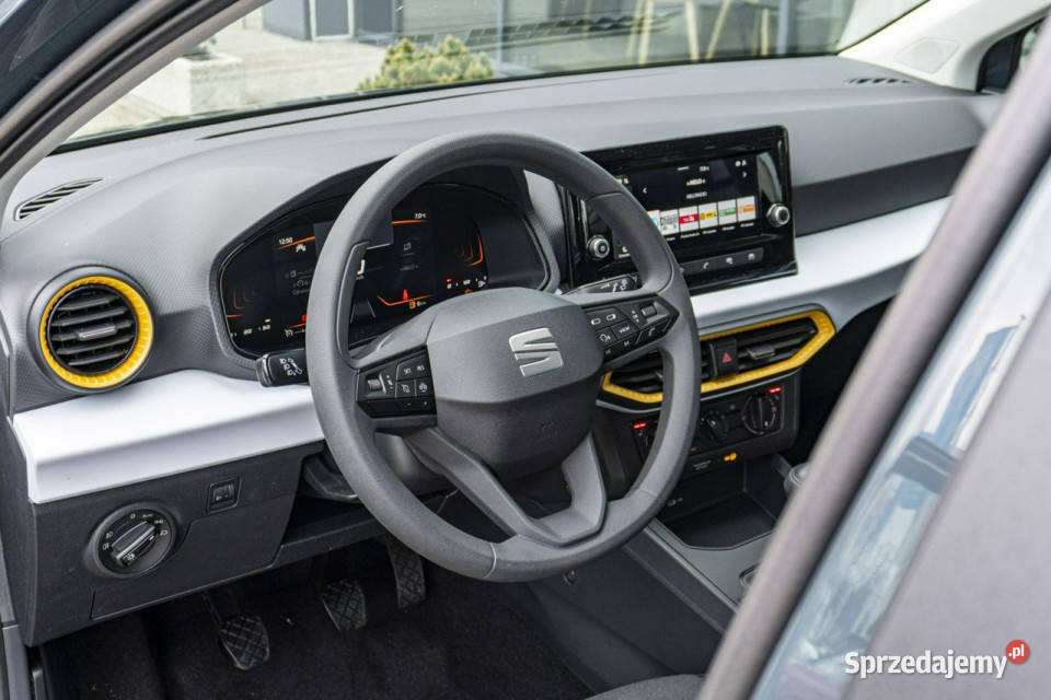 Seat Ibiza Reference 10 MPI 80 V 2017 gniazdo USB Łódź