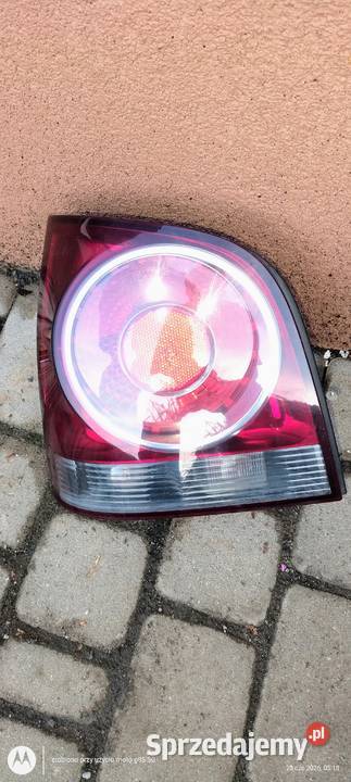 Lampa tylna lewa kompletna polo 9N hatchback osobowe Lubin sprzedam