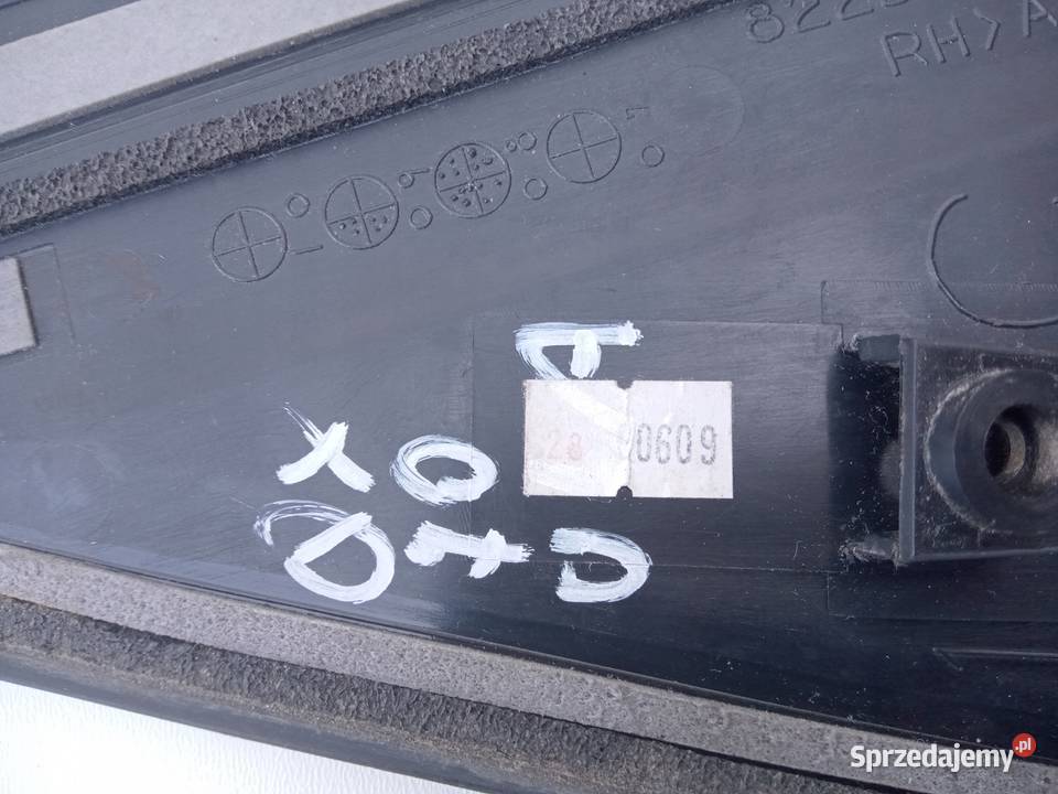 OSŁONA SŁUPKA DRZWI PRAWY TYŁ INFINITI QX70 sprzedam