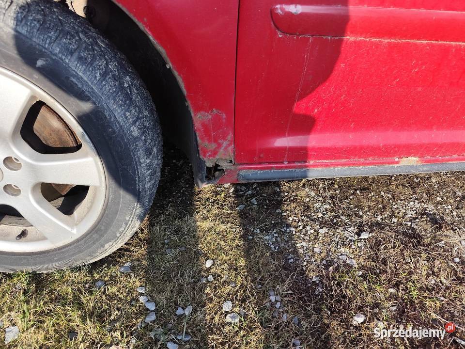 Volkswagen Touran 16 MPI 2005 r Tarnów