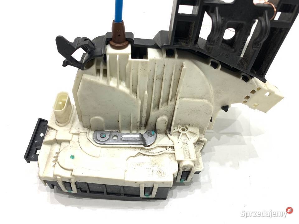 ZAMEK DRZWI PRAWY PRZÓD MERCEDES W176 Hatchback