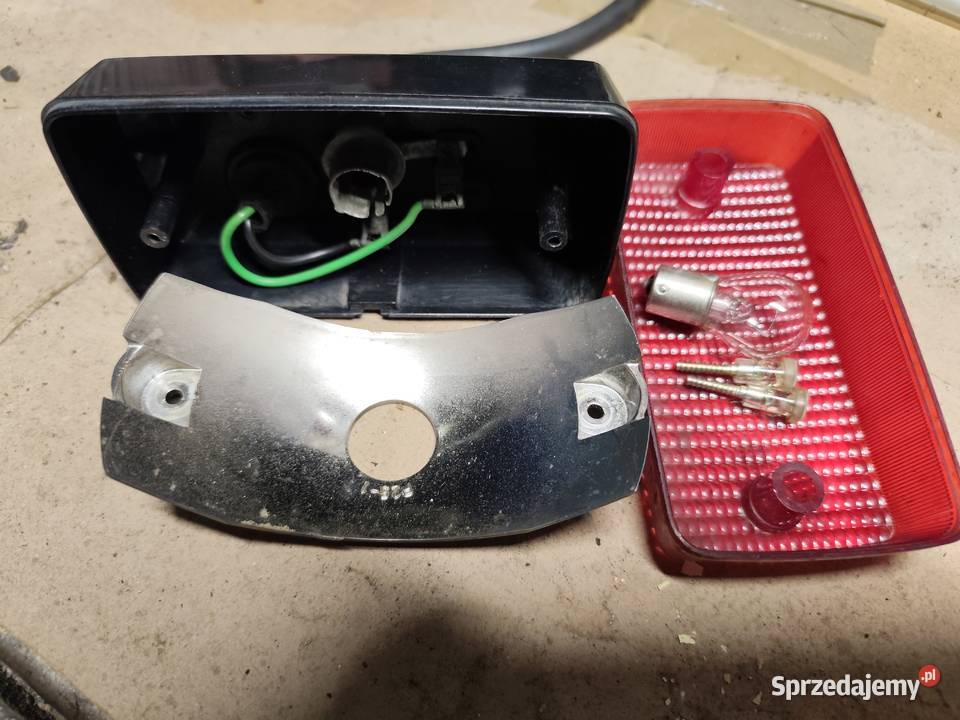 Fiat 126P lampa przeciwmgielna drugi klosz i osobowe Garwolin sprzedam