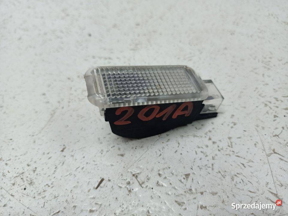 LAMPKA BOCZKA DRZWI LEWY PRZÓD 4B0947415A VW Skarżysko-Kamienna sprzedam