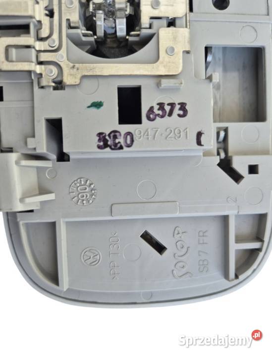 LAMPKA PODSUFITKI OŚWIETLENIE KABINY VW PASSAT Oświetlenie kabiny świętokrzyskie Działoszyce