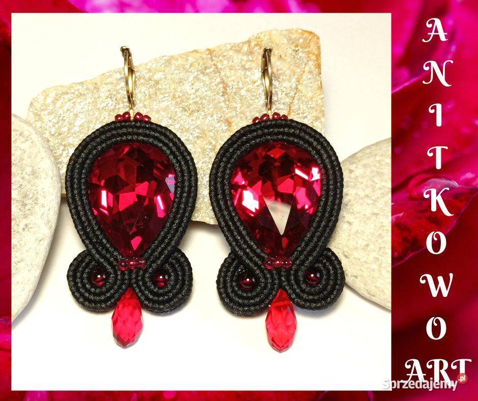 KOLCZYKI Z DUŻYM KRYSZTAŁKIEM SUTASZ czarne z